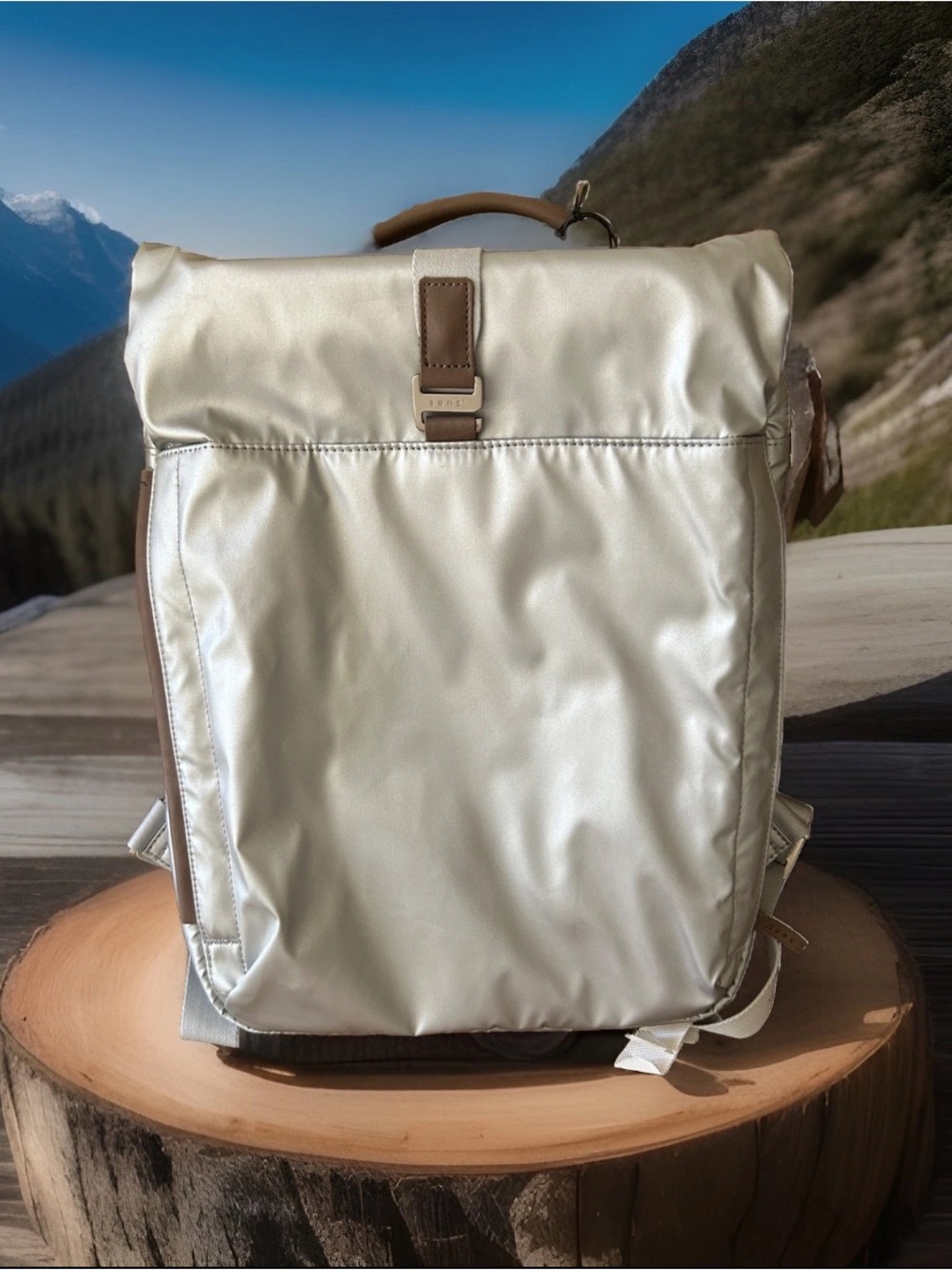 NWT Senz Sam Commuter laptop travel backpack shiny silver